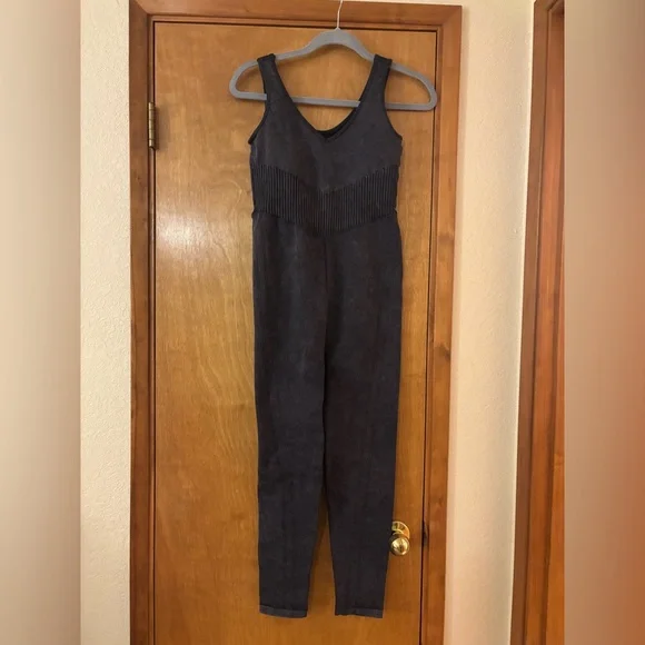 Harmony Balance Medium Workout Gray Jumpsuit - Picture 2 of 8